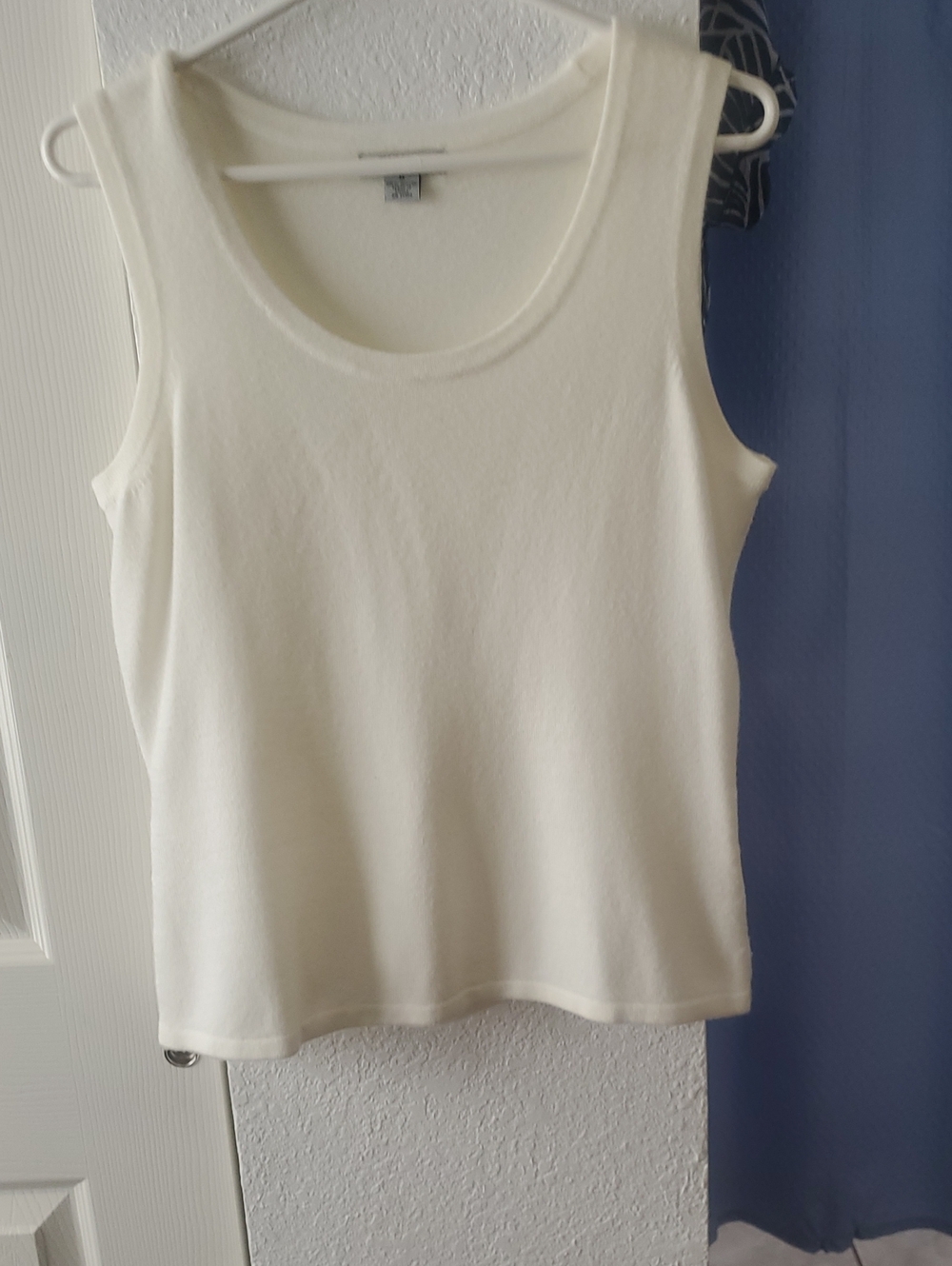 Mercer Street Studio Ivory Scoop Neck Sleeveless Knit Top